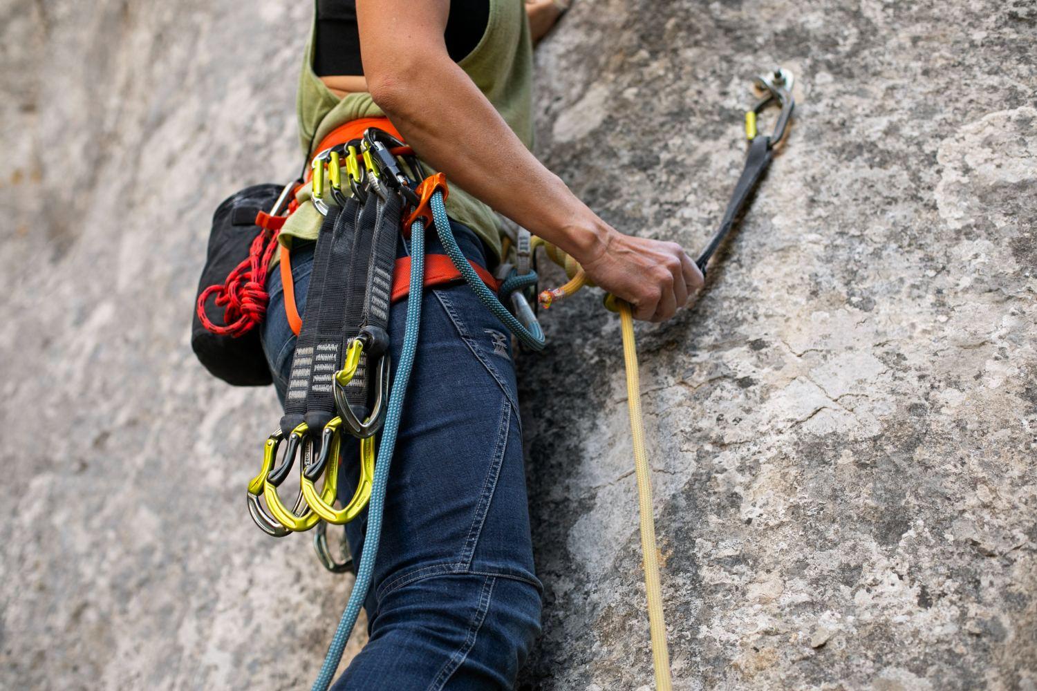 Mountaineering courses for beginners