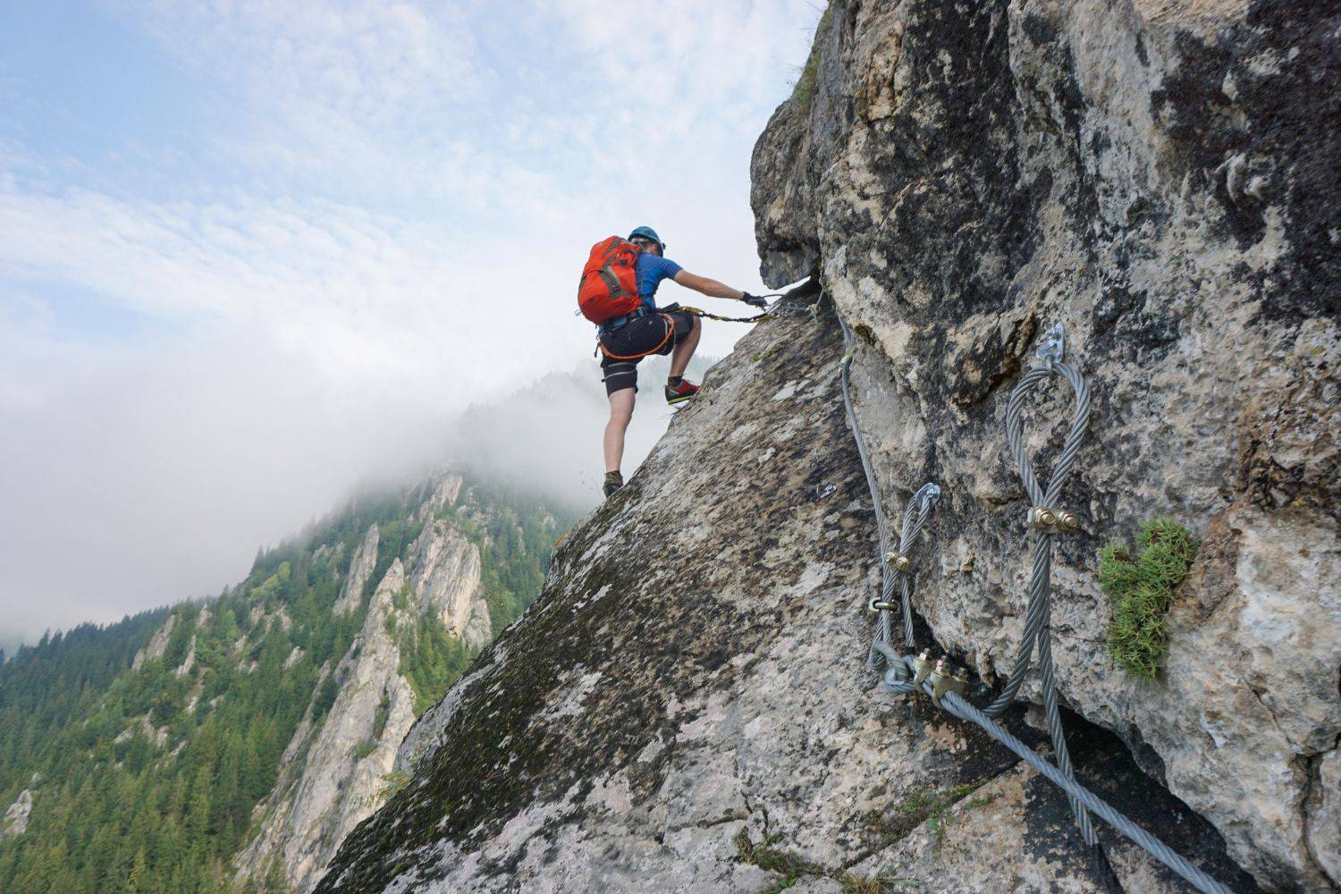 Tourism and mountaineering courses Zibnix